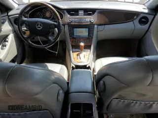 2007 Mercedes-Benz CLS 550 with VIN WDDDJ72X67A105461, listed as a Copart auction lot 53457615 with 9,376 mi miles and Clean title. Bid and sale history available at DreamBid. Image 8.