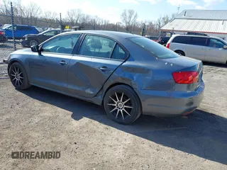2012 Volkswagen Jetta S с VIN 3VW2K7AJ2CM417329, выставлен на аукционе IAAI как лот 41972316 с пробегом 200 299 миль миль и . История ставок и продаж доступна на DreamBid. Изображение 3.