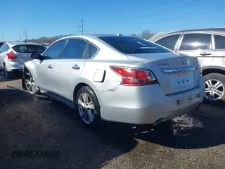 2014 Nissan Altima SV with VIN 1N4AL3AP4EC289372, listed as a IAAI auction lot 41628338 with 249,902 mi miles and . Bid and sale history available at DreamBid. Image 3.