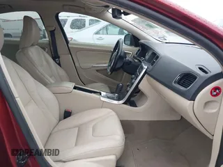 2012 Volvo S60 T5 with VIN YV1622FS2C2049910, listed as a IAAI auction lot 41862502 with 152,161 mi miles. Bid and sale history available at carsss.com. Image 5.