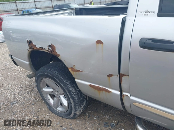 2006 Dodge 1500 SLT with VIN 1D7HU18296S675867, listed as a IAAI auction lot 42193879 with 176,009 mi miles and . Bid and sale history available at carsss.com. Image 13.