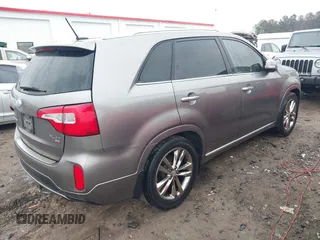 2014 Kia Sorento SX with VIN 5XYKW4A73EG535562, listed as a IAAI auction lot 41437275 with 1 mi miles. Bid and sale history available at carsss.com. Image 4.