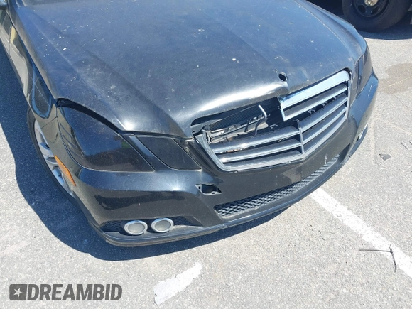 2010 Mercedes-Benz E 550 Luxury с VIN WDDHF9AB0AA136555, выставлен на аукционе IAAI как лот 42069576 с пробегом 129 775 миль миль и . История ставок и продаж доступна на DreamBid. Изображение 6.