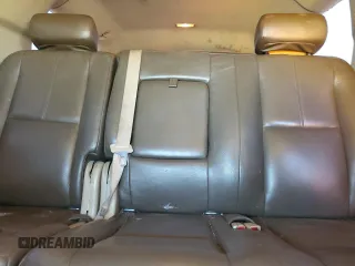 2007 GMC Yukon XL SLT z VIN 1GKFK16317J189987, wystawiony jako Copart lot #62029895 z przebiegiem 192 166 mil mil oraz Czysty tytuł • Clean title. Historia ofert i sprzedaży dostępna na DreamBid. Obrazek 10.