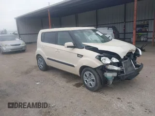 2012 Kia Soul with VIN KNDJT2A5XC7471408, listed as a IAAI auction lot 41892756 with 162,333 mi miles. Bid and sale history available at carsss.com. Image 1.
