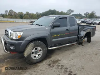 2010 Toyota Tacoma z VIN 5TEUU4ENXAZ697857, wystawiony jako Copart lot #42988425 z przebiegiem 164 886 mil mil oraz Szkoda całkowita • Salvage title. Historia ofert i sprzedaży dostępna na DreamBid. Obrazek 1.
