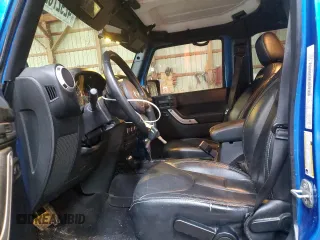 2014 Jeep Wrangler Unlimited Sahara with VIN 1C4BJWEG2EL285868, listed as a Copart auction lot 42927025 with 182,482 mi miles and Clean Title. Bid and sale history available at carsss.com. Image 7.