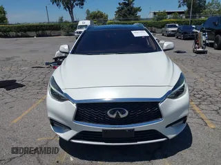 2018 Infiniti QX30 Premium z VIN SJKCH5CP5JA006199, wystawiony jako IAAI lot #42673215 z przebiegiem 107 294 mil mil oraz . Historia ofert i sprzedaży dostępna na DreamBid. Obrazek 13.