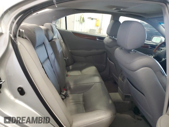 2005 Lexus ES 330 with VIN JTHBA30G055080767, listed as a Copart auction lot 52017615 with 111,947 mi miles and Non Repairable. Bid and sale history available at carsss.com. Image 10.