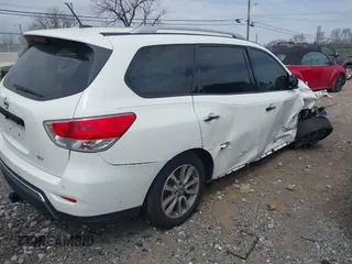 2016 Nissan Pathfinder S with VIN 5N1AR2MN0GC637700, listed as a IAAI auction lot 41899423 with Not provided miles and . Bid and sale history available at DreamBid. Image 4.
