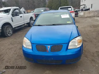 2007 Pontiac G5 with VIN 1G2AL15F877270775, listed as a IAAI auction lot 41869767 with 131,764 mi miles. Bid and sale history available at carsss.com. Image 12.