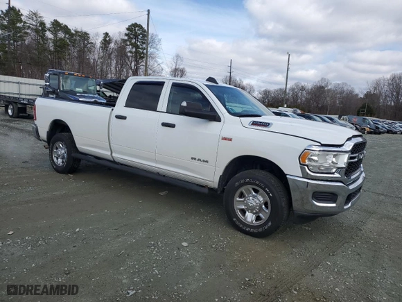 2019 Ram 2500 Tradesman with VIN 3C6UR5HJ6KG565716, listed as a Copart auction lot 44401325 with 113,785 mi miles and Salvage Title. Bid and sale history available at carsss.com. Image 4.