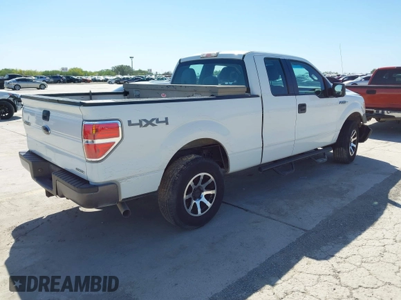 2012 Ford F-150 XL z VIN 1FTFX1EF4CKE08390, wystawiony jako IAAI lot #42085610 z przebiegiem 180 944 mil mil oraz . Historia ofert i sprzedaży dostępna na DreamBid. Obrazek 4.