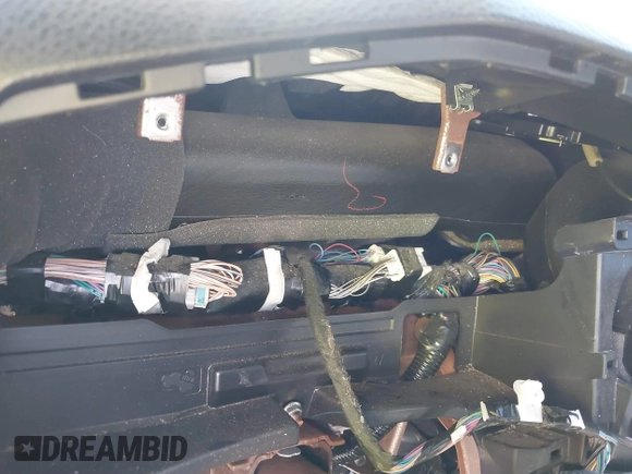 2019 Toyota Tacoma SR z VIN 3TMCZ5AN9KM232882, wystawiony jako IAAI lot #41879314 z przebiegiem Nie podano mil oraz . Historia ofert i sprzedaży dostępna na DreamBid. Obrazek 7.