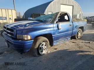 1996 Dodge 1500 z VIN 1B7HC16Z6TS712642, wystawiony jako Copart lot #82644224 z przebiegiem 101 876 mil mil oraz Szkoda całkowita • Salvage title. Historia ofert i sprzedaży dostępna na DreamBid. Obrazek 1.