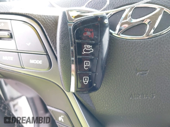 2018 Hyundai Santa Fe 2.4L z VIN 5XYZUDLB1JG543837, wystawiony jako IAAI lot #42235471 z przebiegiem 157 909 mil mil oraz . Historia ofert i sprzedaży dostępna na DreamBid. Obrazek 11.