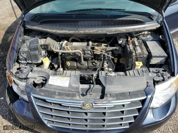 2007 Chrysler Town & Country LWB Touring with VIN 2A4GP54L47R134788, listed as a Copart auction lot 66583774 with 153,308 mi miles and Salvage Title. Bid and sale history available at carsss.com. Image 12.