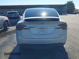 2016 Tesla Model X 70D with VIN 5YJXCAE21GF033123, listed as a IAAI auction lot 39813497 with 162,509 mi miles and . Bid and sale history available at DreamBid. Image 17.