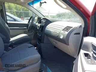 2008 Dodge Grand Caravan SE z VIN 2D8HN44H48R712526, wystawiony jako IAAI lot #42278668 z przebiegiem 134 707 mil mil oraz . Historia ofert i sprzedaży dostępna na DreamBid. Obrazek 5.