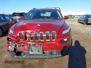 2016 Jeep Cherokee Latitude z VIN 1C4PJMCS2GW331492, wystawiony jako IAAI lot #41747216 z przebiegiem 131 262 mil mil oraz . Historia ofert i sprzedaży dostępna na DreamBid. Obrazek 12.