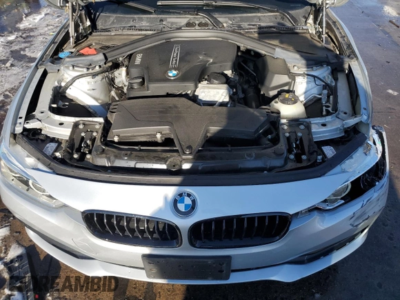 2018 BMW 3 Series 320i xDrive z VIN WBA8A3C56JA505736, wystawiony jako Copart lot #41780485 z przebiegiem 40 330 mil mil oraz Szkoda całkowita • Salvage title. Historia ofert i sprzedaży dostępna na DreamBid. Obrazek 11.