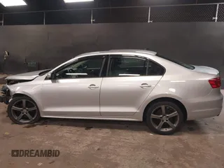 2012 Volkswagen Jetta Sedan SE w/Convenience & Sunroof PZEV with VIN 3VWBP7AJ9CM342419, listed as a IAAI auction lot 41468946 with 252,557 mi miles. Bid and sale history available at carsss.com. Image 15.