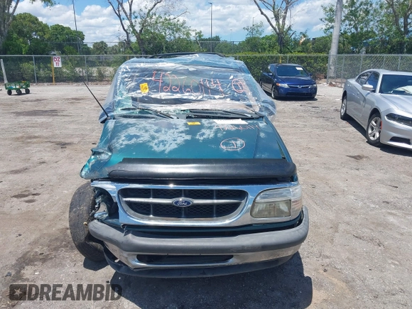 1998 Ford Explorer XLT z VIN 1FMZU32EXWUC84059, wystawiony jako IAAI lot #42260114 z przebiegiem 173 383 mil mil oraz . Historia ofert i sprzedaży dostępna na DreamBid. Obrazek 12.