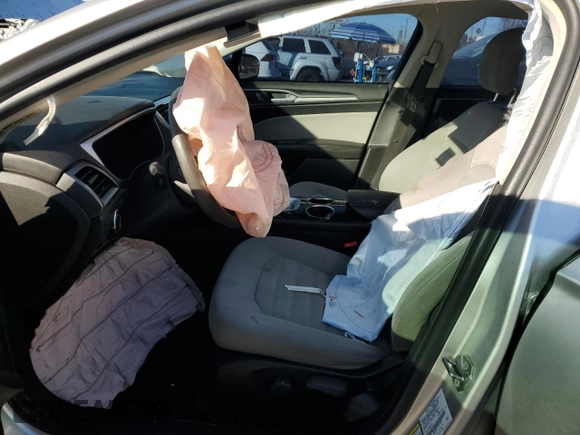 2013 Ford Fusion S with VIN 3FA6P0G71DR179184, listed as a Copart auction lot 88530235 with 184,702 mi miles and Salvage Title. Bid and sale history available at carsss.com. Image 7.