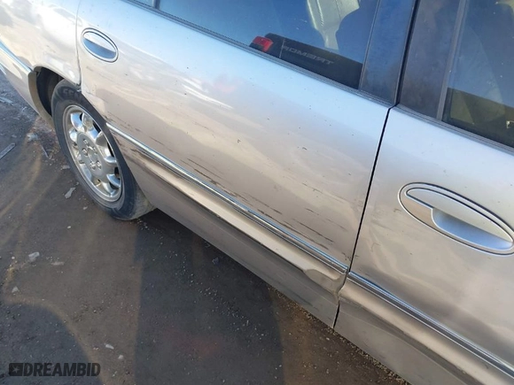 2004 Buick Park Avenue with VIN 1G4CW54K644125809, listed as a IAAI auction lot 41680718 with 1 mi miles. Bid and sale history available at carsss.com. Image 6.