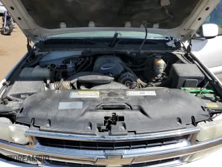 2001 Chevrolet Suburban LT with VIN 3GNFK16TX1G179731, listed as a Copart auction lot 52537565 with 168,205 mi miles and Clean Title. Bid and sale history available at carsss.com. Image 13.