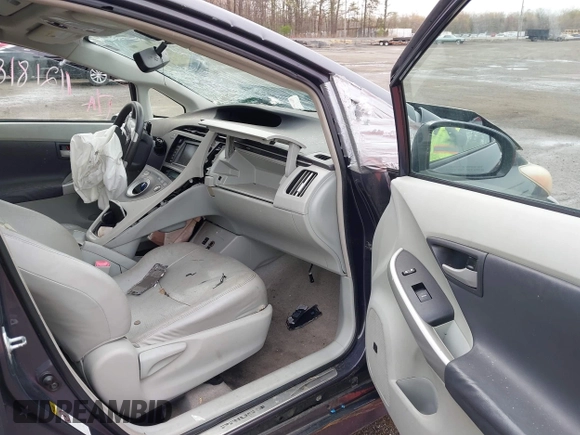 2010 Toyota Prius II with VIN JTDKN3DU7A0215286, listed as a IAAI auction lot 41959556 with Not Provided miles and . Bid and sale history available at DreamBid. Image 5.
