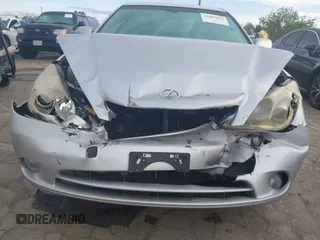 2005 Lexus ES 330 with VIN JTHBA30G355134384, listed as a IAAI auction lot 41895656 with 162,995 mi miles. Bid and sale history available at carsss.com. Image 6.