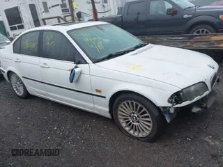 2001 BMW 3 Series 330i with VIN WBAAV53421FJ63150, listed as a IAAI auction lot 41737275 with 999,999 mi miles. Bid and sale history available at carsss.com. Image 1.