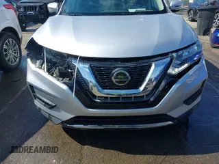2019 Nissan Rogue SV with VIN KNMAT2MT2KP530752, listed as a IAAI auction lot 41989426 with 126,439 mi miles and . Bid and sale history available at DreamBid. Image 6.