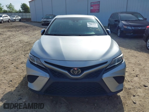 2018 Toyota Camry LE z VIN JTNB11HK7J3045966, wystawiony jako IAAI lot #42069246 z przebiegiem 138 960 mil mil oraz . Historia ofert i sprzedaży dostępna na DreamBid. Obrazek 12.