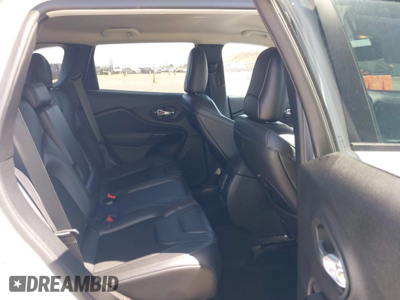 2021 Jeep Cherokee Latitude Plus z VIN 1C4PJMLB8MD116593, wystawiony jako IAAI lot #42484098 z przebiegiem 74 288 mil mil oraz . Historia ofert i sprzedaży dostępna na DreamBid. Obrazek 8.