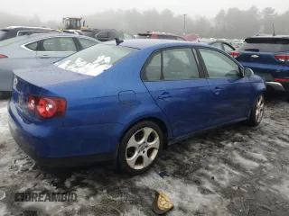 2008 Volkswagen Jetta GLI z VIN 3VWDJ71K28M076994, wystawiony jako Copart lot #45211155 z przebiegiem 165 838 mil mil oraz Szkoda całkowita • Salvage title. Historia ofert i sprzedaży dostępna na DreamBid. Obrazek 3.
