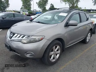 2010 Nissan Murano SL z VIN JN8AZ1MU7AW008659, wystawiony jako IAAI lot #42354251 z przebiegiem 139 616 mil mil oraz . Historia ofert i sprzedaży dostępna na DreamBid. Obrazek 2.