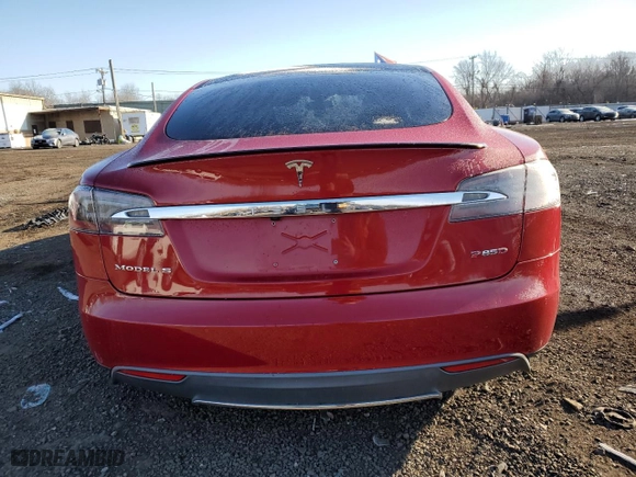 2015 Tesla Model S 85D with VIN 5YJSA4H2XFFP64919, listed as a Copart auction lot 86526704 with 129381 miles and Clean Title. Bid and sale history available at carsss.com. Image 6.