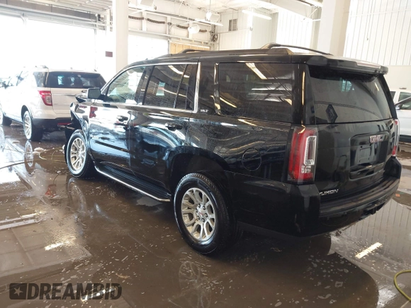2020 GMC Yukon SLT with VIN 1GKS2BKC6LR232354, listed as a IAAI auction lot 41313325 with 107,960 mi miles. Bid and sale history available at carsss.com. Image 3.