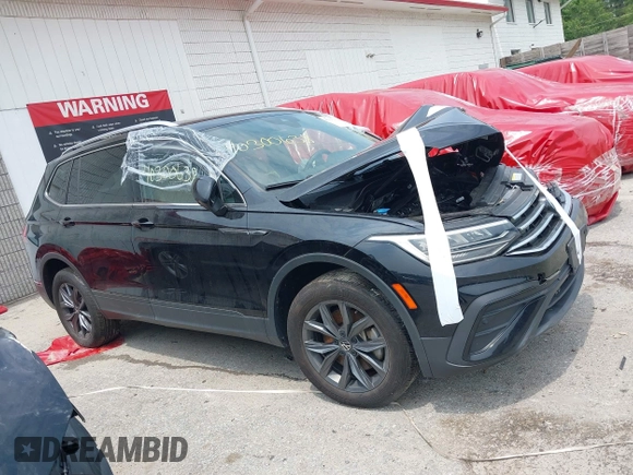 2022 Volkswagen Tiguan SE with VIN 3VV2B7AXXNM060140, listed as a IAAI auction lot 40300638 with 25,955 mi miles and . Bid and sale history available at DreamBid. Image 13.