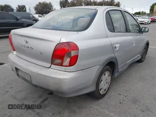 2000 Toyota ECHO z VIN JTDBT1235Y0082364, wystawiony jako IAAI lot #41894846 z przebiegiem 247 781 mil mil oraz . Historia ofert i sprzedaży dostępna na DreamBid. Obrazek 4.