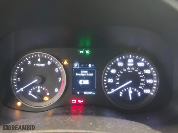 2016 Hyundai Tucson SE with VIN KM8J33A48GU117807, listed as a IAAI auction lot 41642891 with 142,371 mi miles. Bid and sale history available at carsss.com. Image 7.
