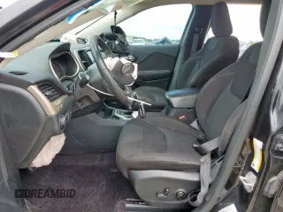 2016 Jeep Cherokee Latitude with VIN 1C4PJLCB2GW302486, listed as a Copart auction lot 60652285 with 113,875 mi miles and Salvage title. Bid and sale history available at DreamBid. Image 7.