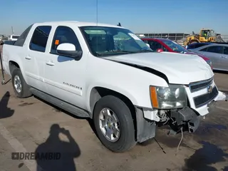 2008 Chevrolet Avalanche LTZ z VIN 3GNEC12028G124513, wystawiony jako IAAI lot #41120520 z przebiegiem Nie podano mil oraz . Historia ofert i sprzedaży dostępna na DreamBid. Obrazek 1.