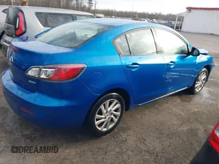 2012 Mazda Mazda3 i Touring with VIN JM1BL1V85C1537224, listed as a IAAI auction lot 41588360 with 186,814 mi miles. Bid and sale history available at carsss.com. Image 4.