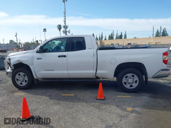 2017 Toyota Tundra SR z VIN 5TFUY5F12HX677173, wystawiony jako IAAI lot #41593761 z przebiegiem 186 206 mil mil oraz . Historia ofert i sprzedaży dostępna na DreamBid. Obrazek 14.