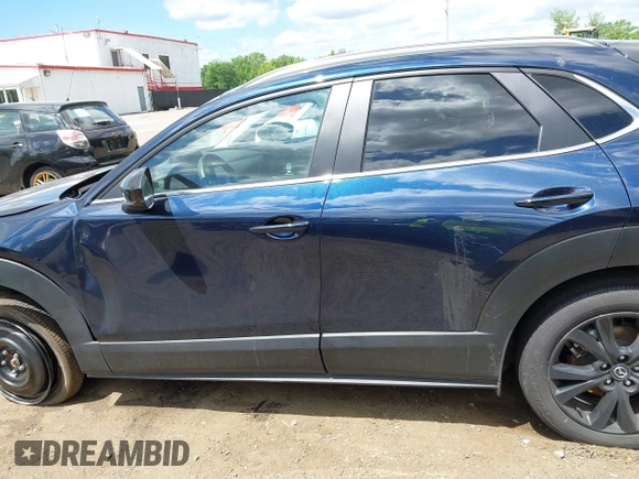 2024 Mazda CX-30 2.5 S Select Sport with VIN 3MVDMBBM3RM692815, listed as a IAAI auction lot 42193934 with Not Provided miles and . Bid and sale history available at carsss.com. Image 13.