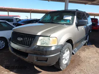 2003 Ford Expedition Special Service with VIN 1FMRU15W43LC33991, listed as a IAAI auction lot 41789695 with 188,770 mi miles. Bid and sale history available at carsss.com. Image 2.