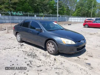 2003 Honda Accord LX z VIN 1HGCM66353A103842, wystawiony jako IAAI lot #42102600 z przebiegiem 232 848 mil mil oraz . Historia ofert i sprzedaży dostępna na DreamBid. Obrazek 1.